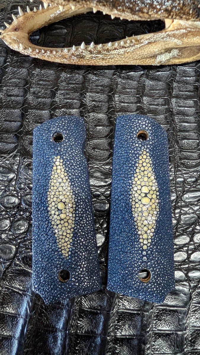1911 CUSTOM BLUE STINGRAY GRIPS / MANTARRAYA CACHAS – El Plebe Hats
