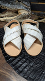 HUARACHES DE DOBLE COLA DE COCODRILO 🐊 EN HUESO RUSTICO / DOUBLE CROCODILE 🐊 TAIL HUARACHES IN RUSTIC BONE
